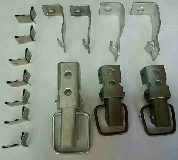 電纜橋架伸縮節(jié)在電纜橋架廠安裝時有什么用呢？